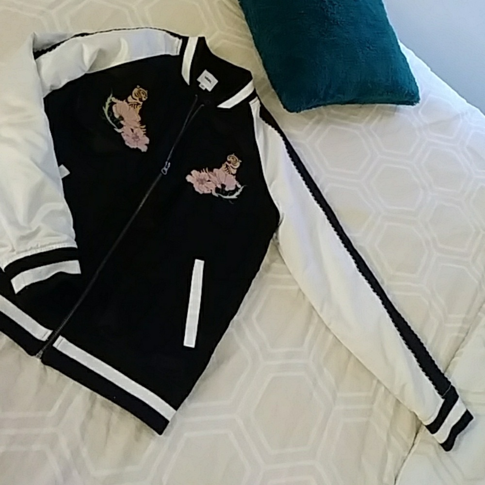 VANS BOMBER! MUST HAVE!